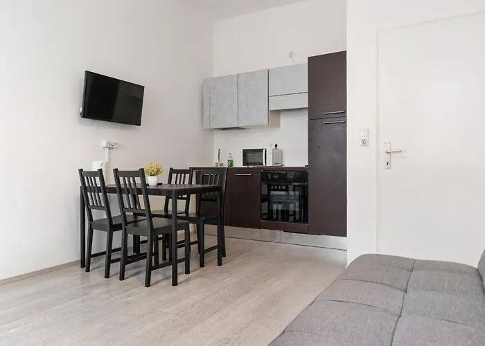 Pleasant 1br Perfect For Short & Long דירה