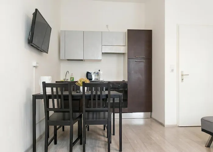 Pleasant 1br Perfect For Short & Long דירה
